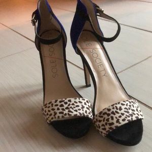 Gorgeous!!! Heels black, blue and cheetah print velvet.